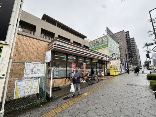 セブンイレブン 大阪鶴橋駅西店の画像