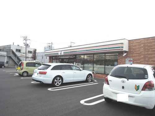 セブンイレブン 阪南市役所前店の画像