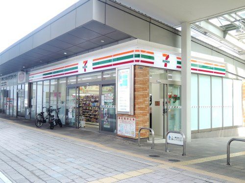 セブンイレブン 南海泉佐野駅店の画像