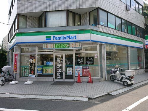 ファミリーマート 恵比寿駅南店の画像