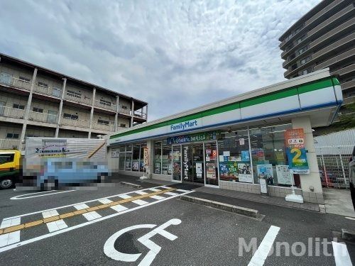 ファミリーマート 河内長野南貴望ヶ丘店の画像