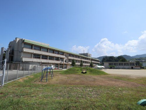 高取町立たかむち小学校の画像
