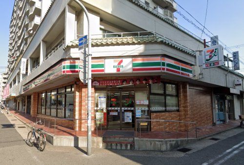 セブン-イレブン 神戸三宮旭通店の画像