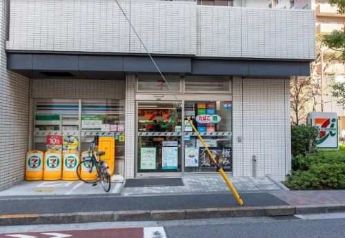 セブンイレブン 江戸川葛西駅南店の画像