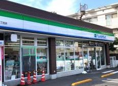 ファミリーマート 六ッ川二丁目店の画像