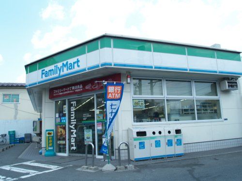 ファミリーマート 北根黒松店の画像
