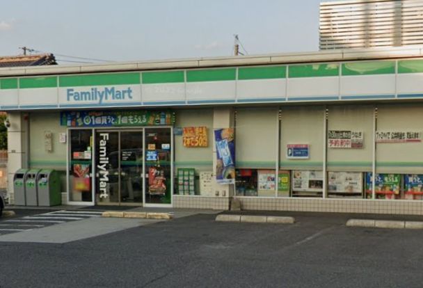 ファミリーマート 西原八丁目店の画像