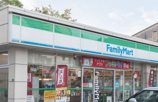 ファミリーマート 府中町新地店の画像