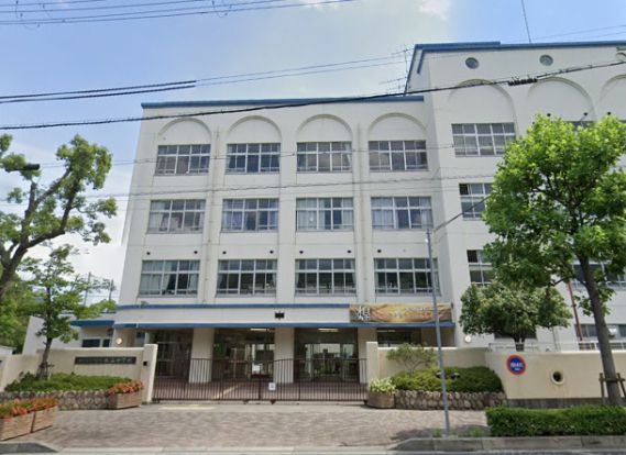 神戸市立本山中学校の画像