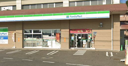 ファミリーマート 広島三滝本町店の画像