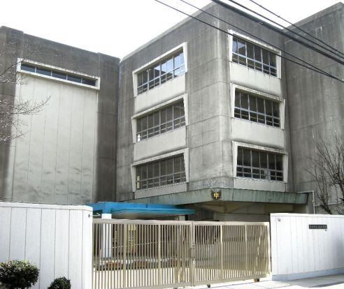 茨木市立三島中学校の画像
