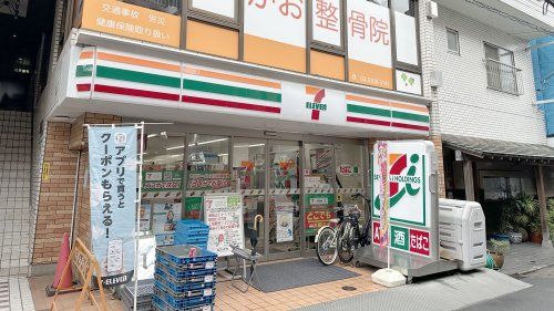 セブンイレブン 千歳烏山駅南店の画像