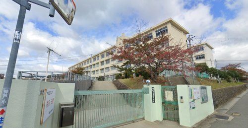 神戸市立鈴蘭台中学校の画像