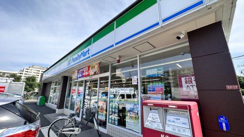 ファミリーマート 杉並人見街道店の画像