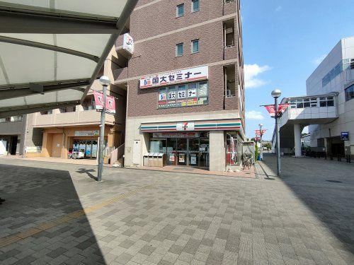 セブンイレブン 浦和美園駅前店の画像