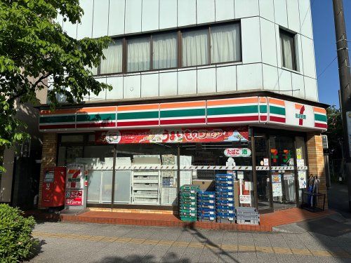 セブンイレブン 国立谷保駅北口店の画像