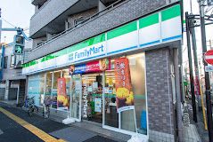 ファミリーマート 上中里三丁目店の画像