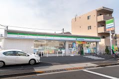 ファミリーマート 西ヶ原四丁目店の画像