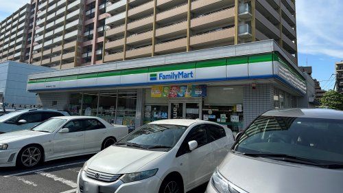 ファミリーマート 東大和桜が丘二丁目店の画像