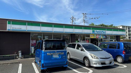 ファミリーマート 東大和上北台店の画像