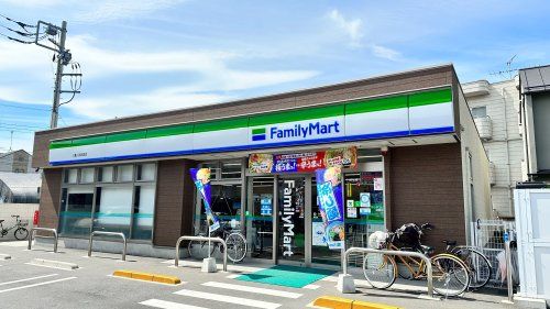 ファミリーマート 三鷹人見街道店の画像