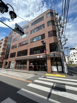 セブンイレブン 小平一橋学園駅前店の画像