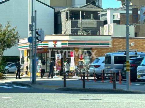 セブンイレブン 名古屋泉2丁目店の画像