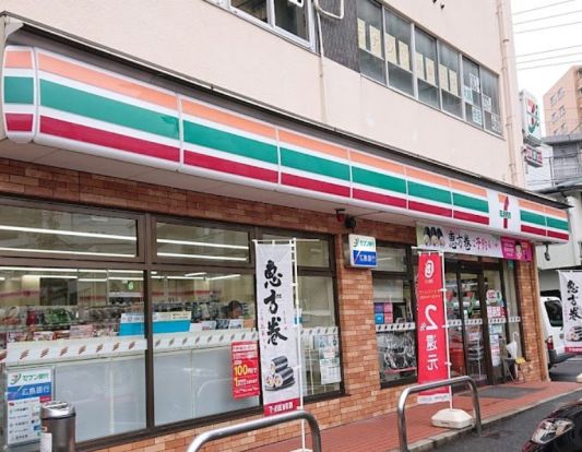 セブンイレブン 広島横川新橋西店の画像