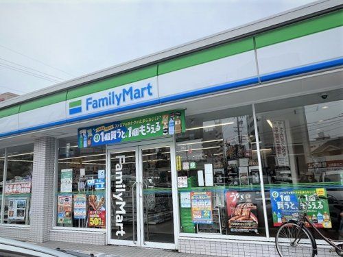 ファミリーマート亀島一丁目店の画像