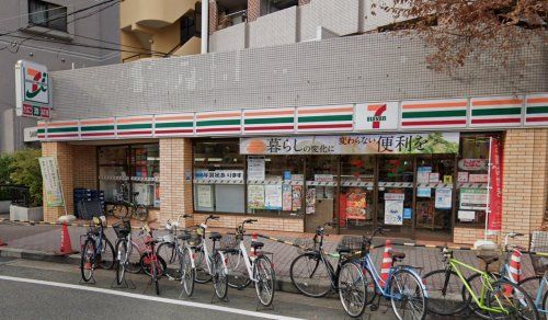 セブン-イレブン 神戸三宮駅東店の画像