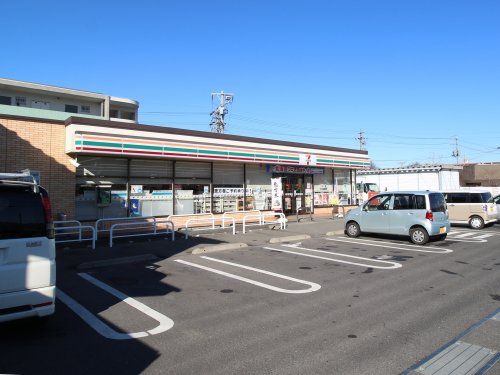 セブンイレブン平田東店の画像