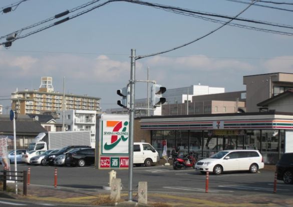 セブンイレブン 名古屋富が丘北店の画像
