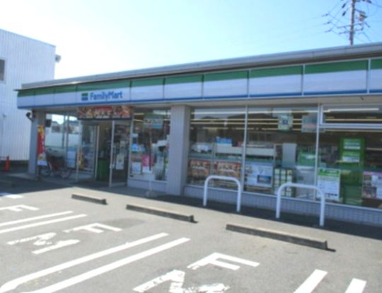 ファミリーマート 名古屋中小田井店の画像
