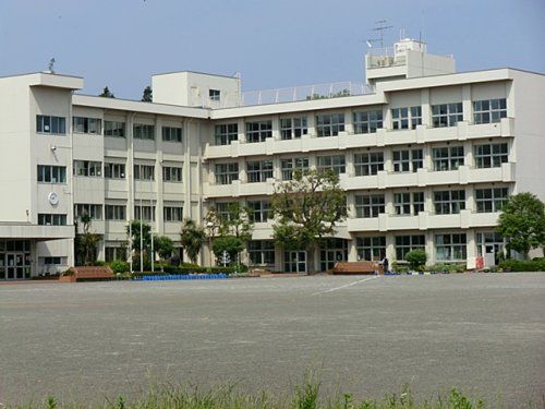 綾瀬市立土棚小学校の画像