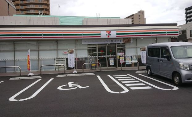 セブンイレブン 大阪鶴見2丁目店の画像