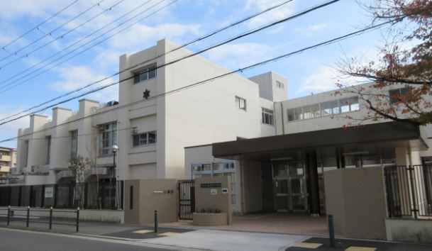 大阪市立井高野小学校の画像