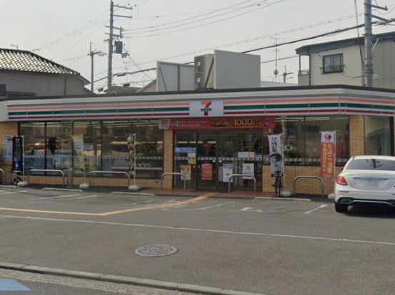 セブンイレブン 八尾萱振町3丁目店の画像