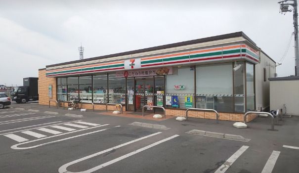 セブンイレブン 伊勢崎下触町南店の画像