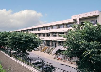 入間市立　金子中学校の画像