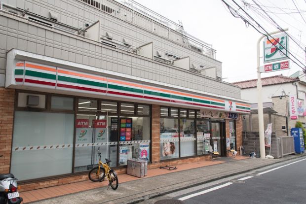 セブンイレブン 横浜六角橋店の画像