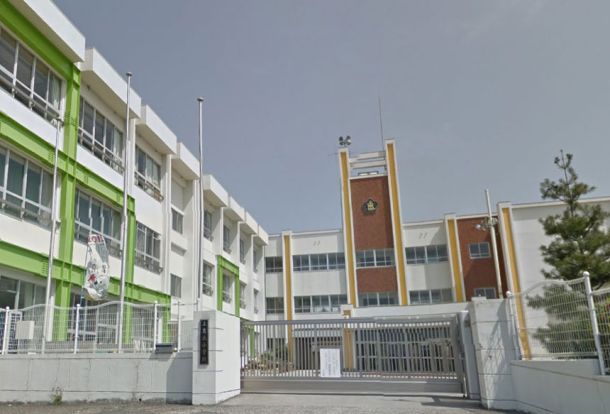 岩出市立上岩出小学校の画像