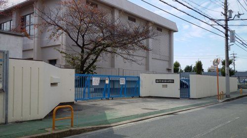 藤井寺市立第三中学校の画像