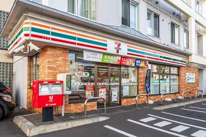 セブンイレブン 札幌北35条店の画像