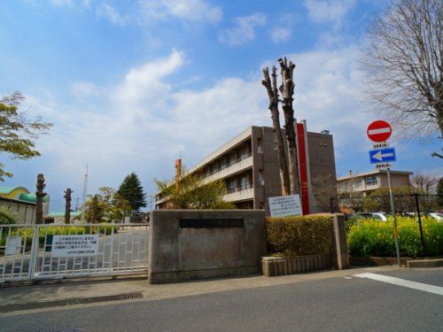 水戸市立緑岡小学校の画像