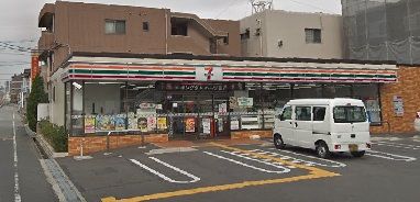 セブンイレブン 阪急新伊丹駅前店の画像