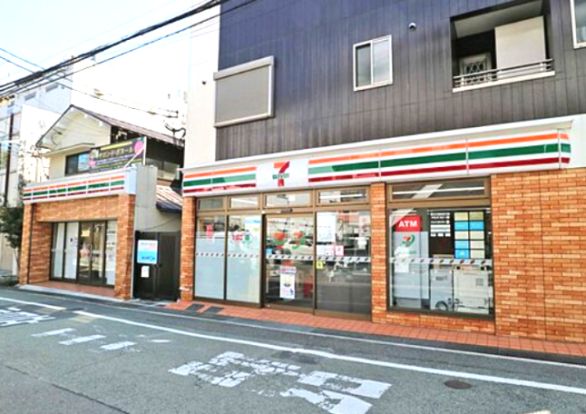 セブンイレブン 阪急雲雀丘花屋敷駅前店の画像