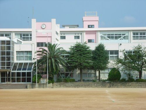 伊丹市立桜台小学校の画像
