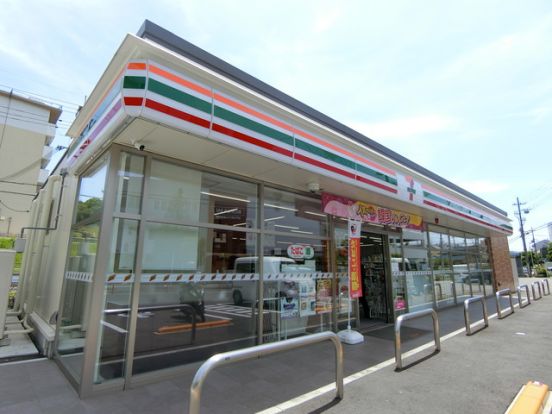 セブンイレブン 枚方香里ケ丘店の画像