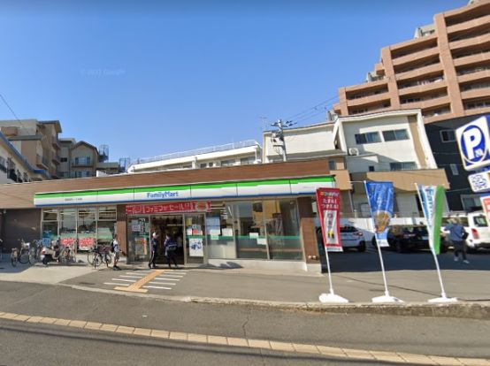 ファミリーマート高槻塚原一丁目店の画像
