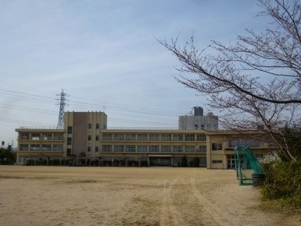 宝塚市立安倉小学校の画像